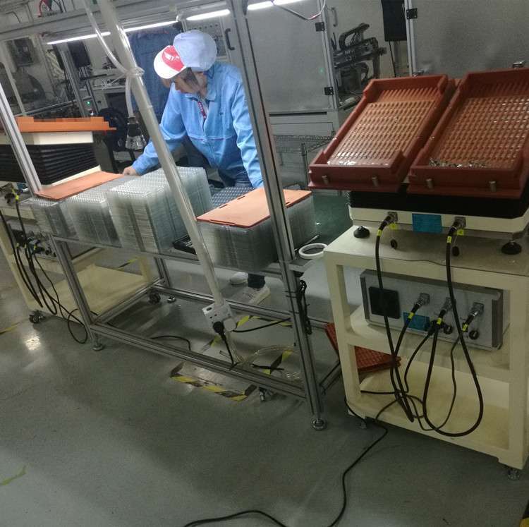 自由人零件擺盤機吸塑盤