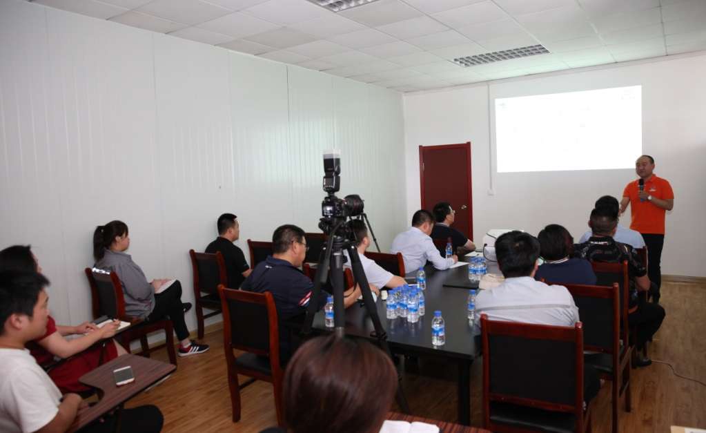 平度企業(yè)家金鵬