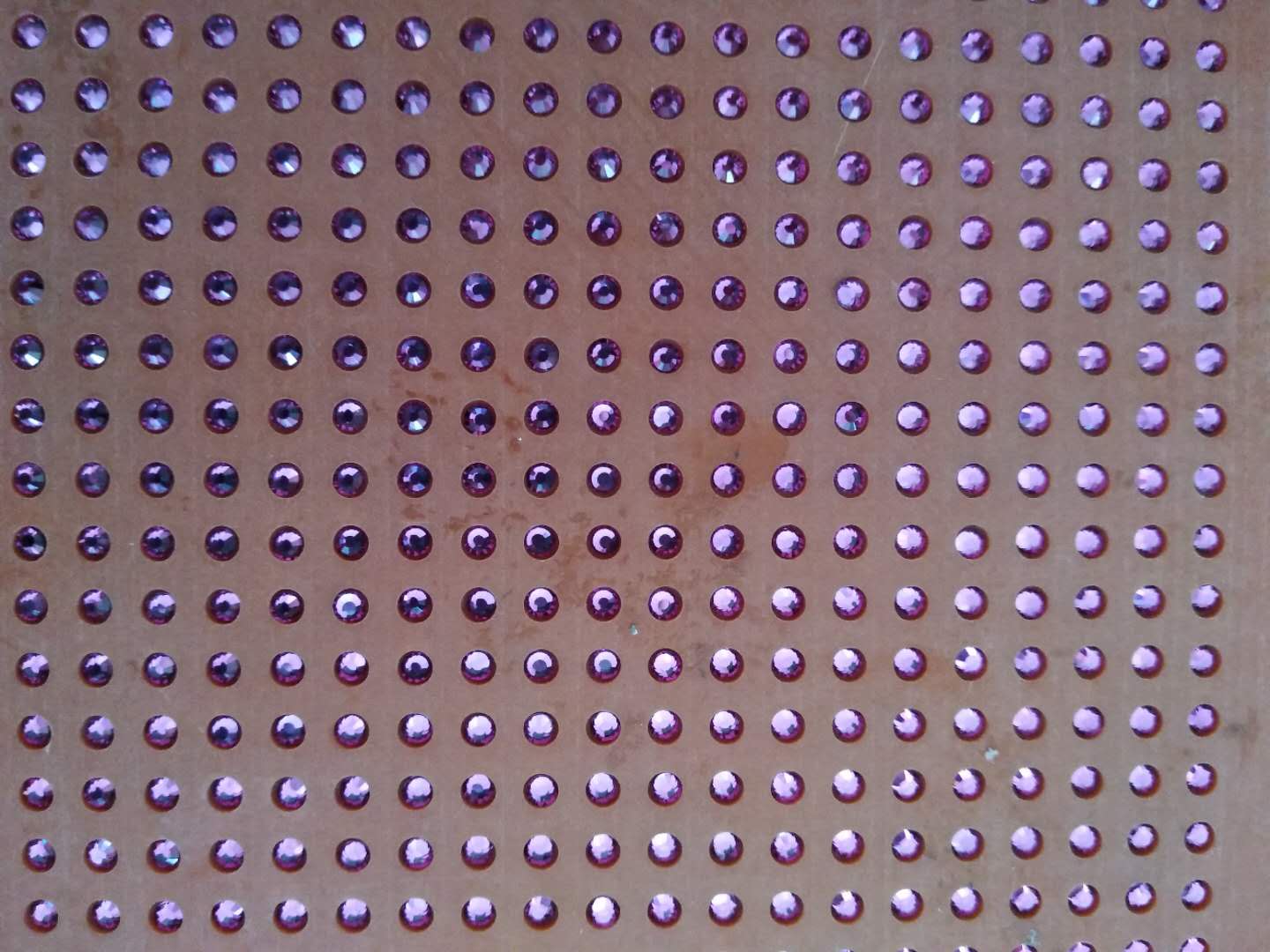 整列機在五彩鉆快速整列自動排列工裝板中應用