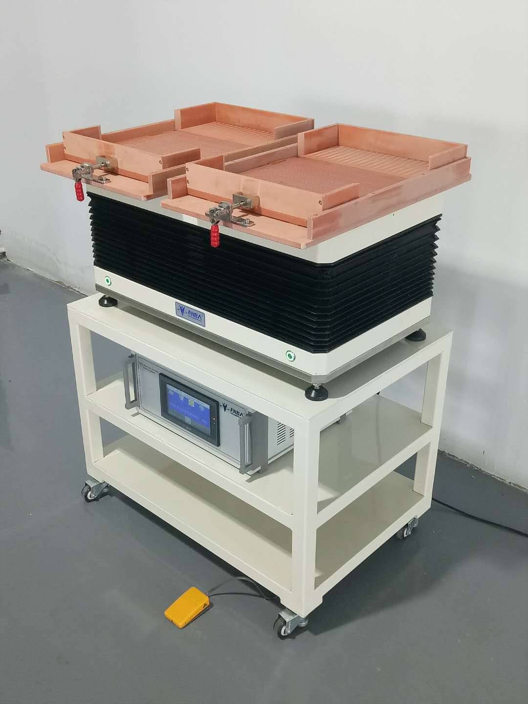 振列機(jī)適用于蘋果7代排線鐵片快速整理排列設(shè)備