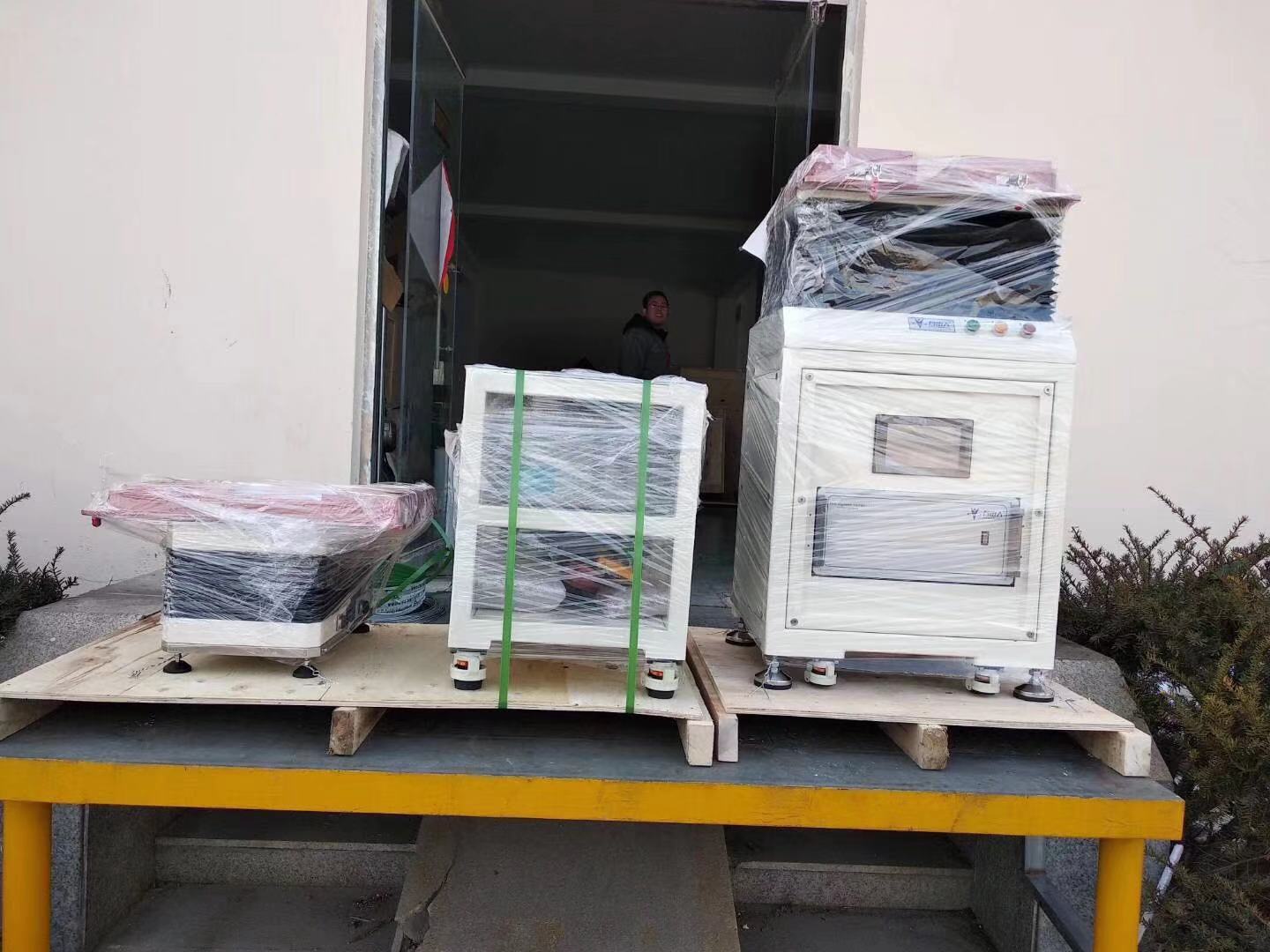 安徽儀表公司選擇平一《自由人陣列機(jī)》