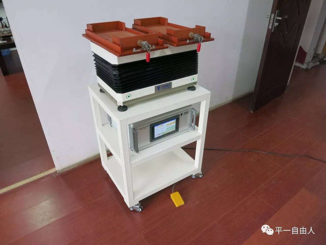 針型零件排列就選平一振動(dòng)機(jī)