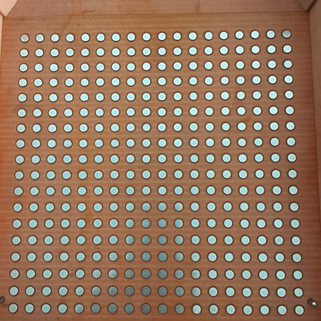 自由人擺盤機(jī)快速排列銷釘效果圖