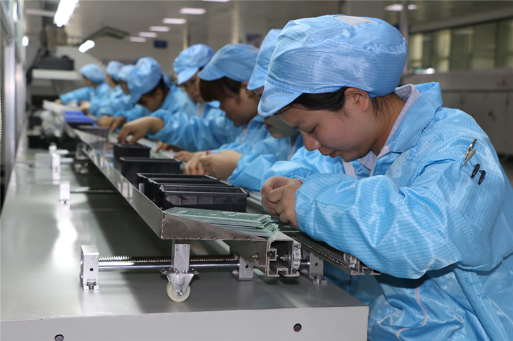 傳統(tǒng)人工排列電子零件