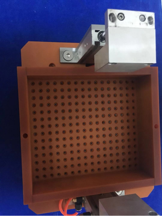 擺列好的零件 image