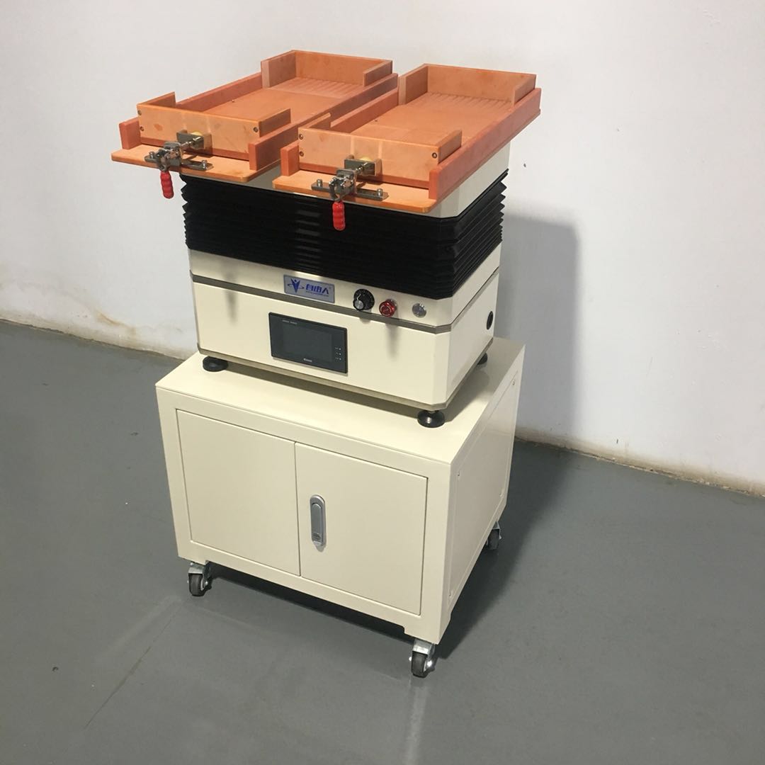 小圓柱零件整列難--就讓自由人擺盤機(jī)來解決吧！