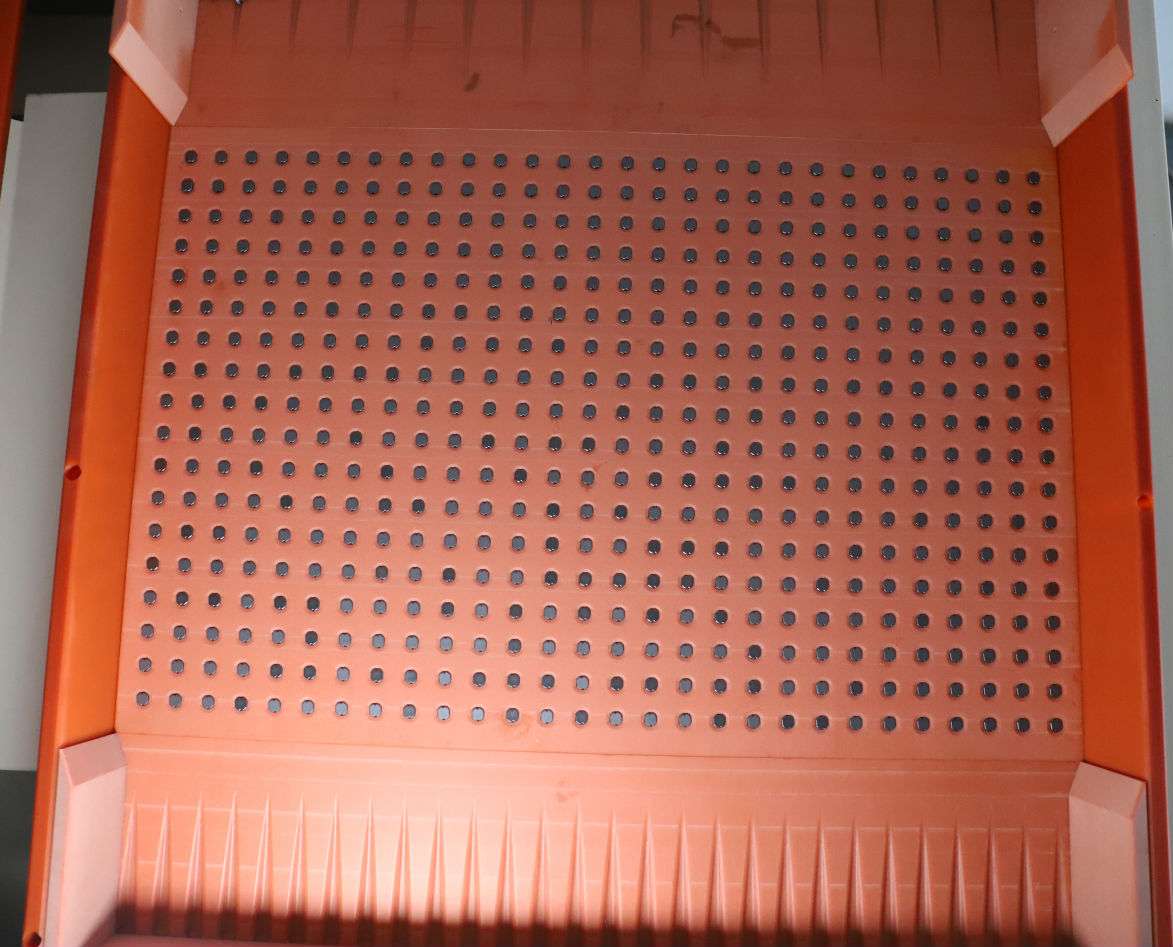 整列好的電感磁芯