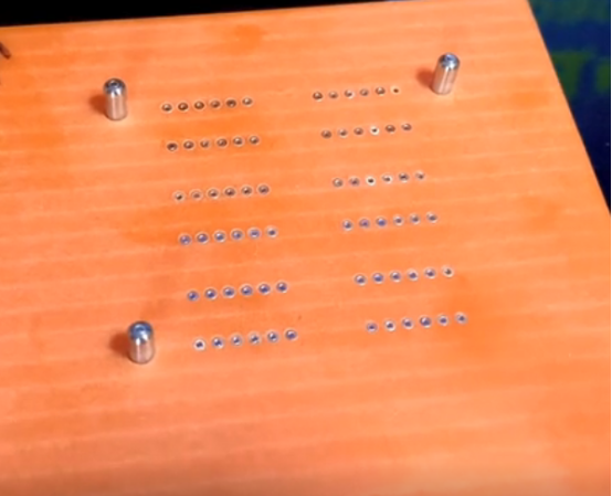 整列好的針形零件