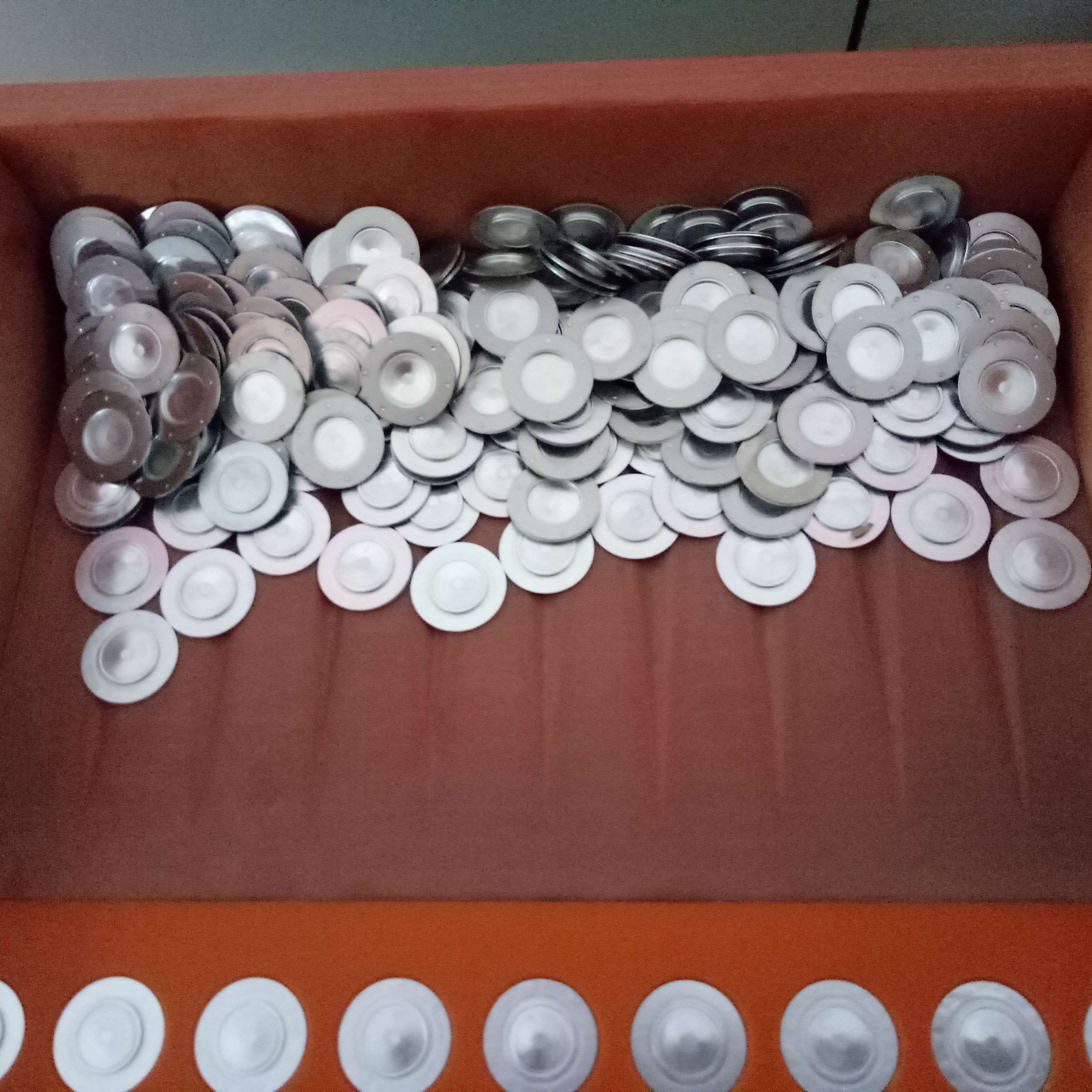 電池鐵片擺盤(pán)