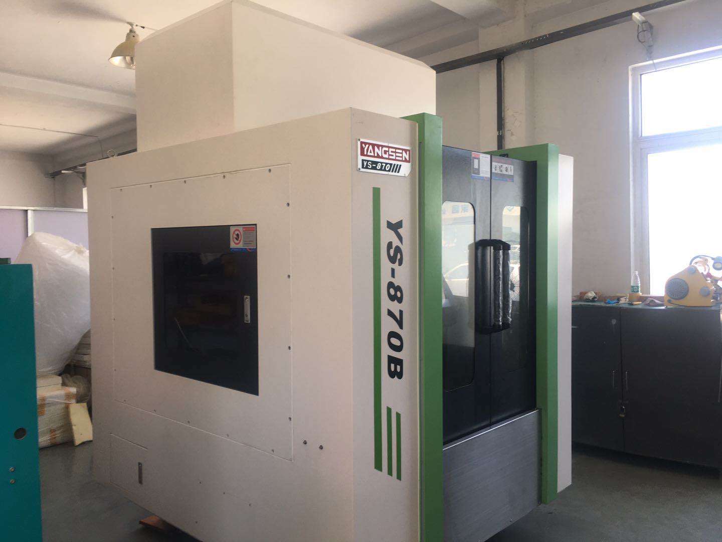 平一自動(dòng)化精雕機(jī)