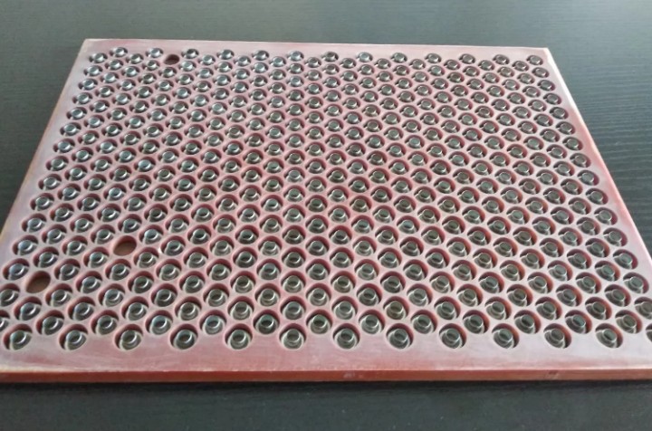 青島平一擺盤(pán)機(jī)，企業(yè)生產(chǎn)好幫手